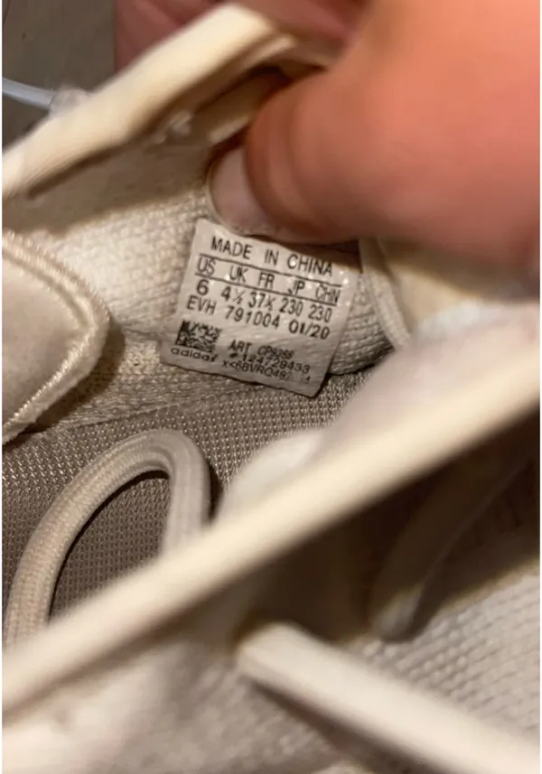 Yeezy Sneakers - Image 4