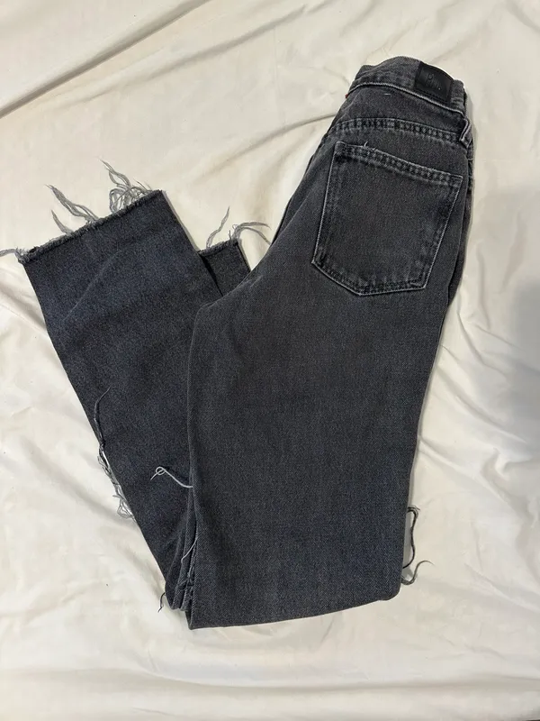 BDG Denim Mom Jeans - Image 4