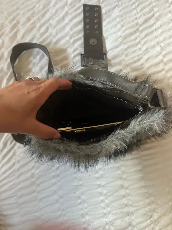 Furry shoulder bag Gray - Image 11