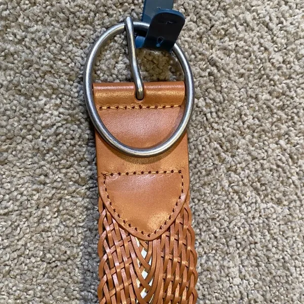 Women’s Belt Tan Woven Medium with Silver Buckle Size S NWT - Image 2