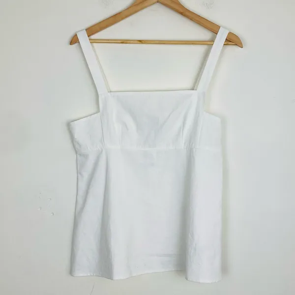 Urban Outfitters NWT apron style white cotton tank top. Size medium. - Image 2