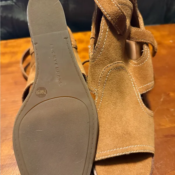 Lucky Brand Tan Suede Wedges - Image 3