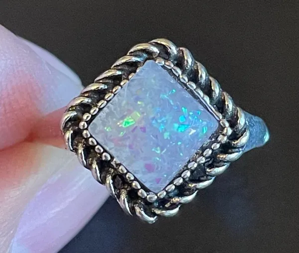 Vintage imitation opal woman silver plated ring size 8.5 - Image 5