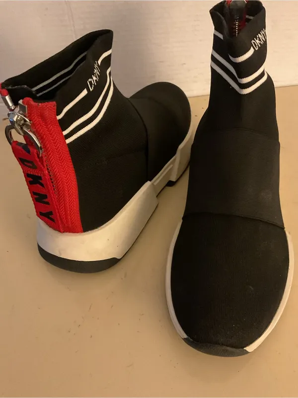 DKNY women Black Knit High-Top Sneakers with Red Heel Zip platform sneakers US 9 - Image 7