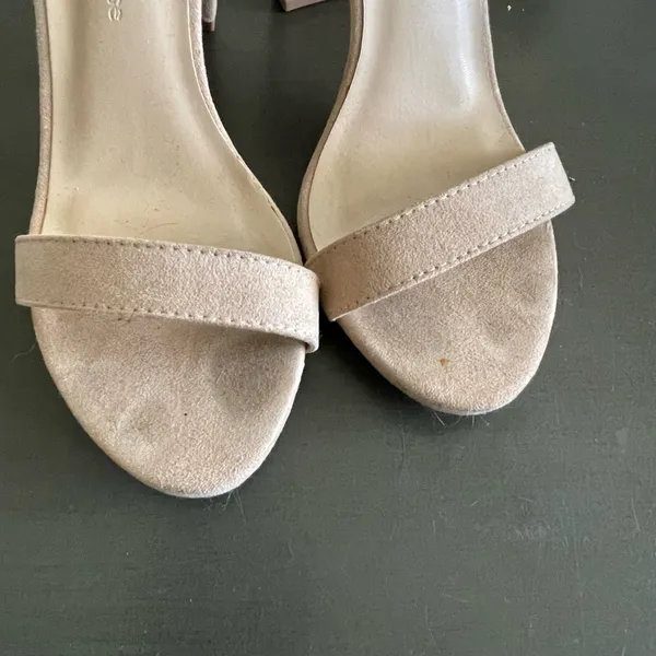 Wild Diva Nude Ankle Strap Block High Heel Open Toe Shoes 6 Faux Suede Wedding - Image 7