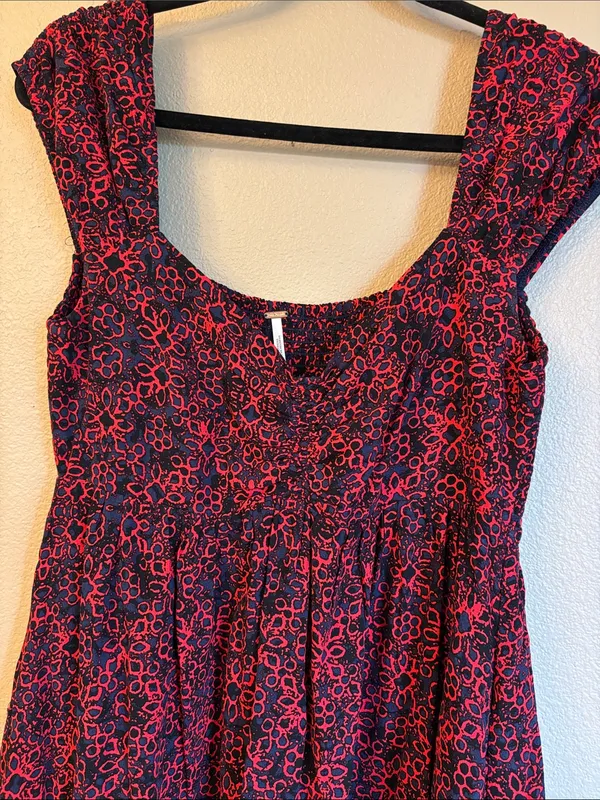 FREE PEOPLE Tabitha Smocked Mini Dress MEDIUM Red Navy Blue Floral - Image 5