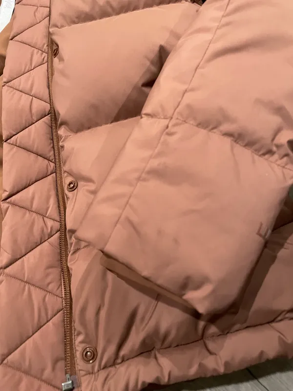 Lululemon Wonder Under puffer jacket  - Image 8