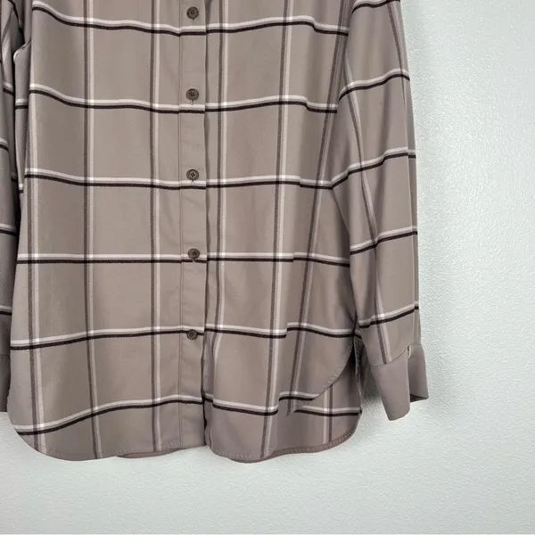 Babaton Plaid Flannel Button Up‎ - Image 7