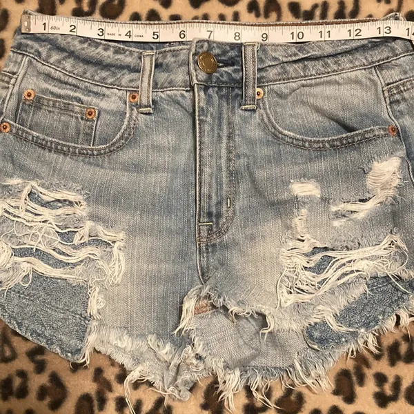 AMERICAN EAGLE Shorts Women’s Size 2 AE HI-RISE FESTIVAL Shorts Distressed - Image 7