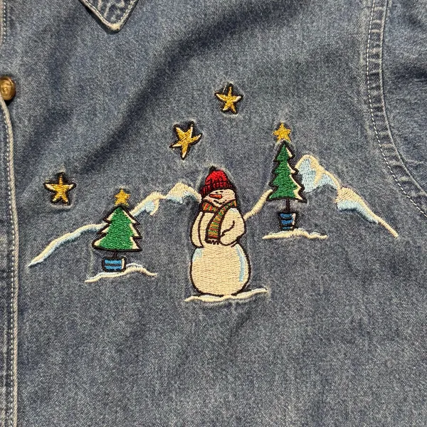 Vintage Basic Editions Holiday Top Denim Embroidered Festive 90s Button Medium Blue - Image 4