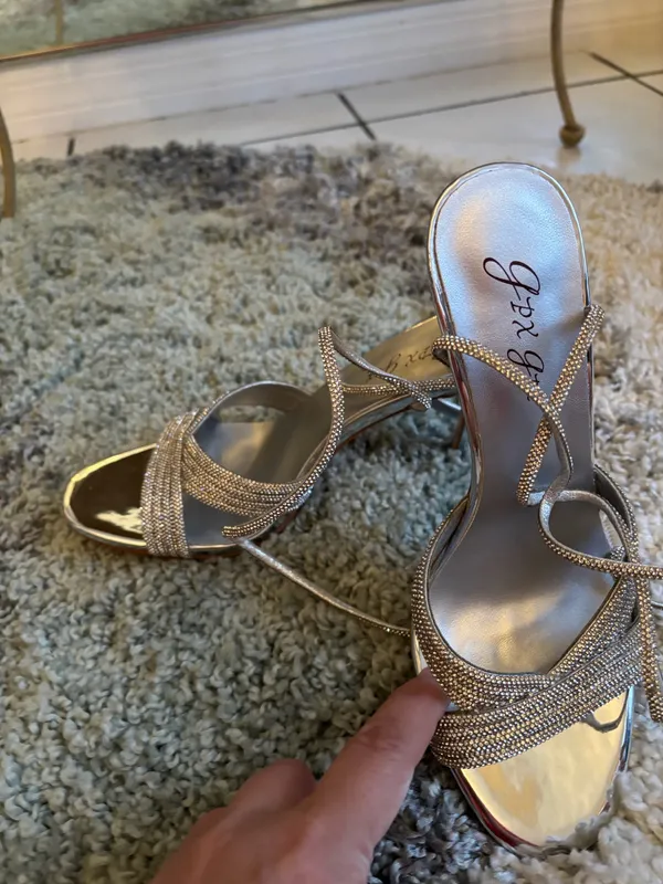 Stunning silver heels size 7.5 🩷 - Image 5