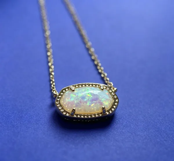 Kendra Scott Gold Necklace Pendant Elisa - Image 6