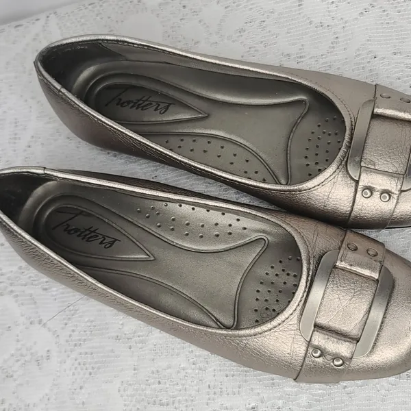 Trotters Sizzler silver perennial ballet flats 5.5 - Image 3
