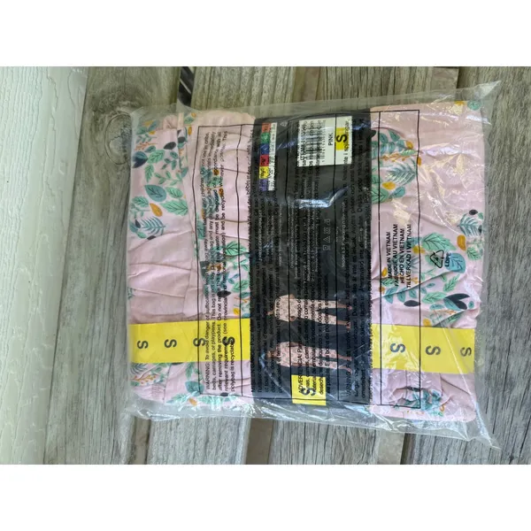 Disney Mickey Mouse 2 Piece Capri Pajama Set Pink Floral Leaf Print Size Small - Image 5