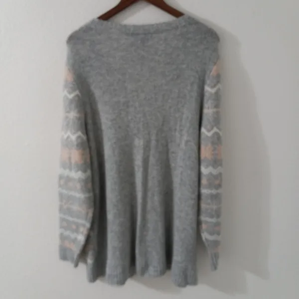 Lane Bryant 18/20 Soft V-'Neck Fair Isle Pullover Sweater in Gray White Peach - Image 5