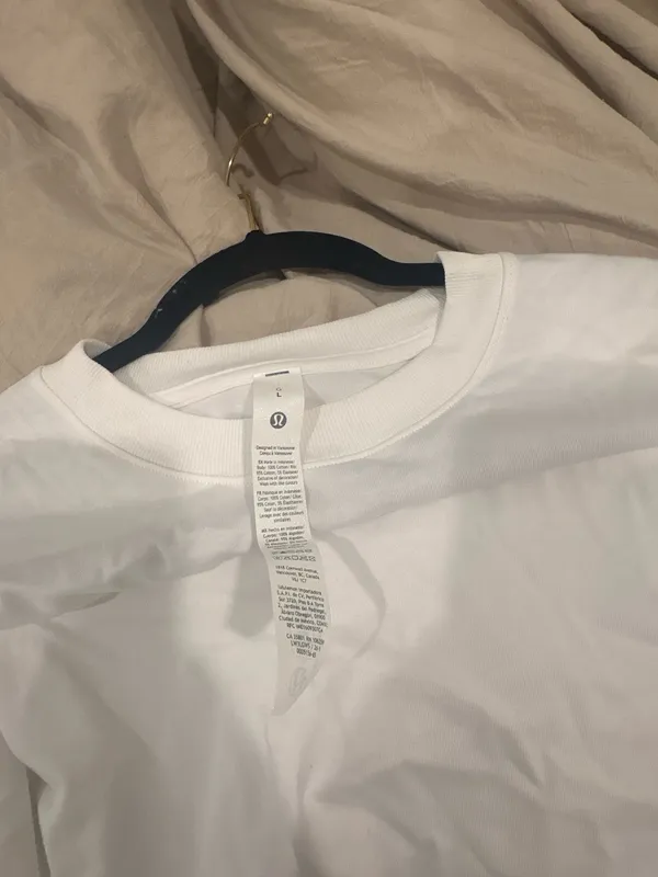 Lululemon Oversized Tee - Image 4