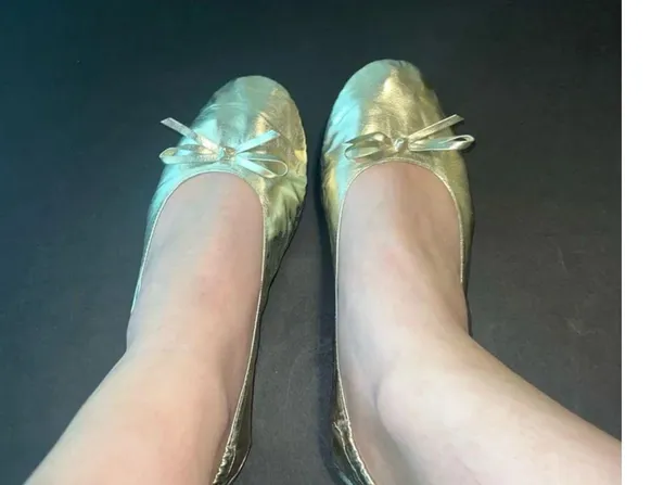 Silky Toes Travel Slippers - Image 3