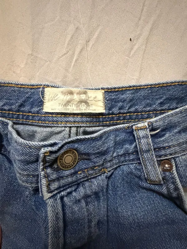 We The Free Free People Lita Mid-Rise Straight Leg Jeans with Distressed Hem - Image 3