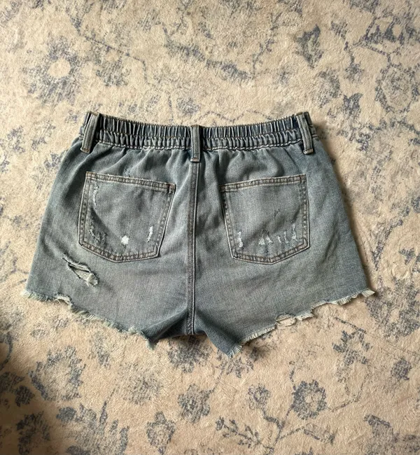 Aerie Light wash distressed denim short - Image 2