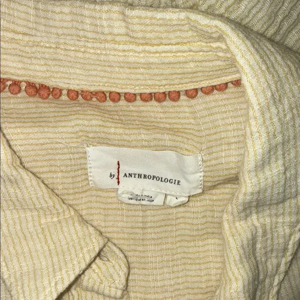Anthropologie Beige Textured Button-Down Shirt size L - Image 5