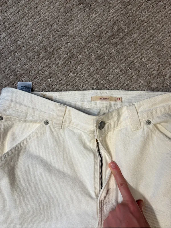 Levi’s Dad Utility Jean size 28 - Image 6