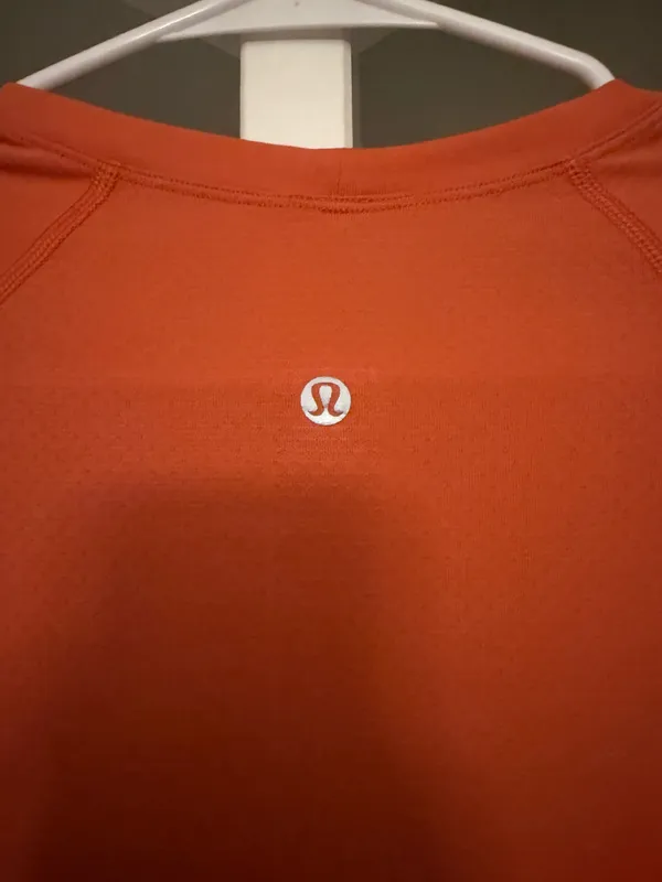 Lululemon Orange/pink long sleeve swiftly tech size 6 - Image 3