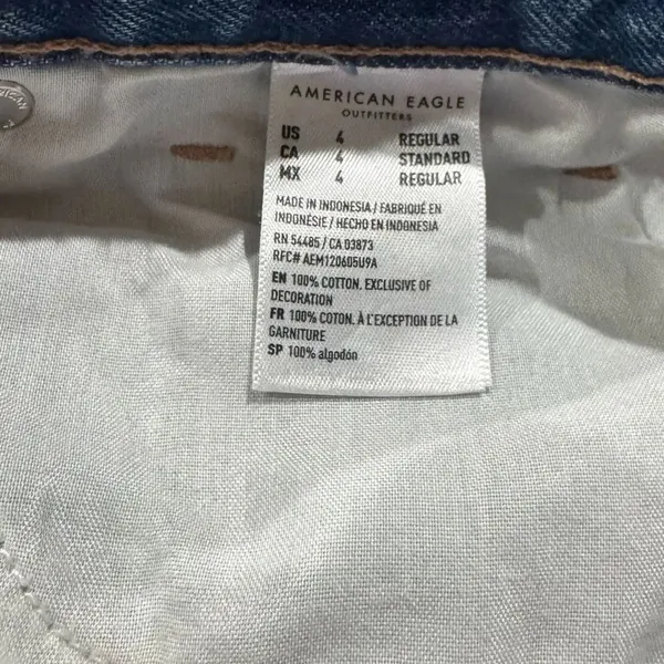 American Eagle Highest Rise Mom Jeans Women’s 4 - Image 4