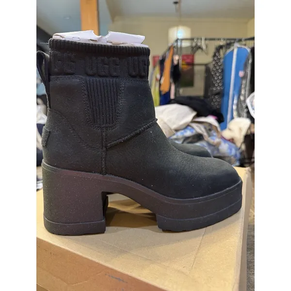 UGG® Women's Moxy Block Heel Chelsea Booties Size 8 Black - Image 4