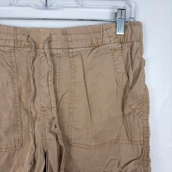 GAP Pull-On Tencel Shorts Tan Cuffed Elastic‎ Waist Breathable Small - Image 2