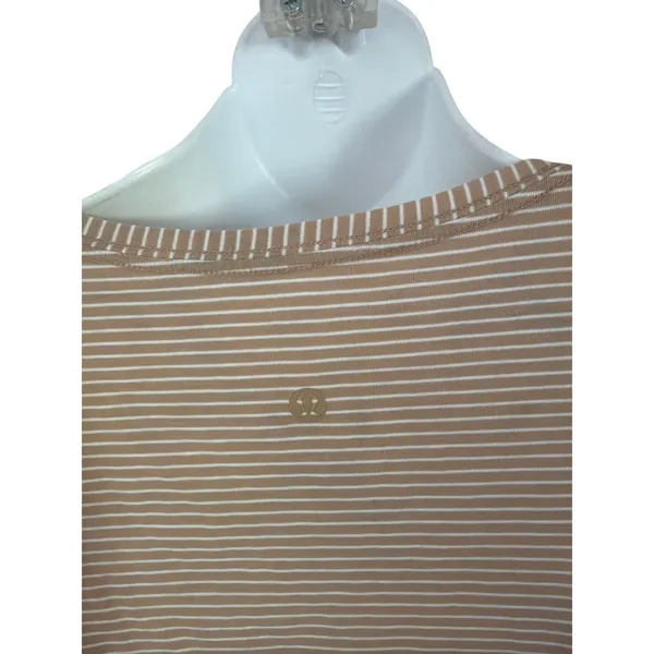 Lululemon love crew striped short sleeve tee shirt size Medium? see measurement - Image 4