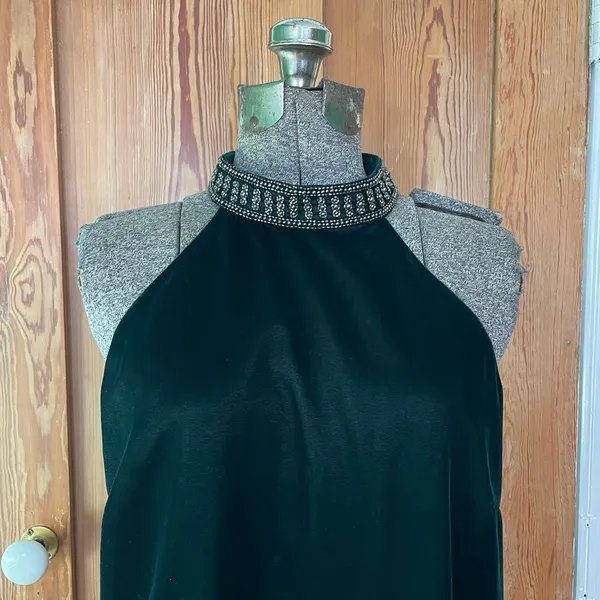 NWT NBDxRevolve Lourdes Green Velvet High Neck Beaded Open Back Mini Dress~ L🧡🎀 - Image 4