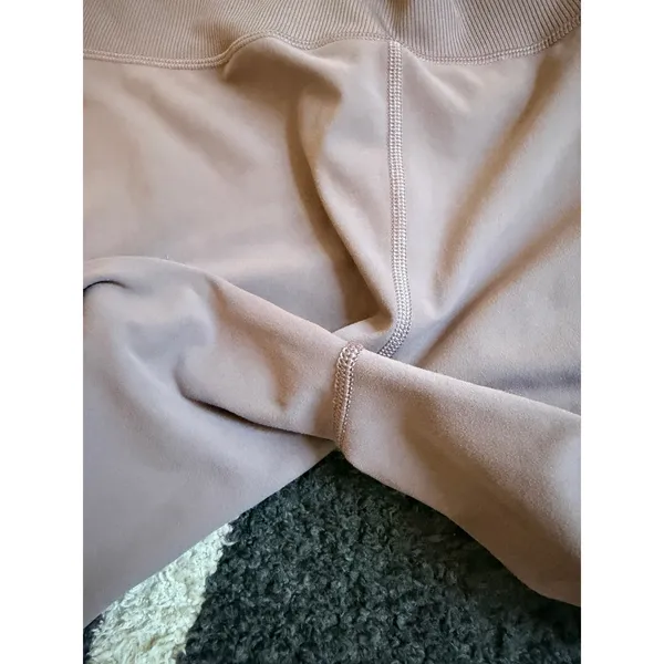 Vuori high rise daily joggers mauve size large - Image 6