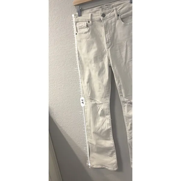 Hidden Jeans Women's‎ Size 26 White Denim Flare Leg w/Side Slits - Image 6