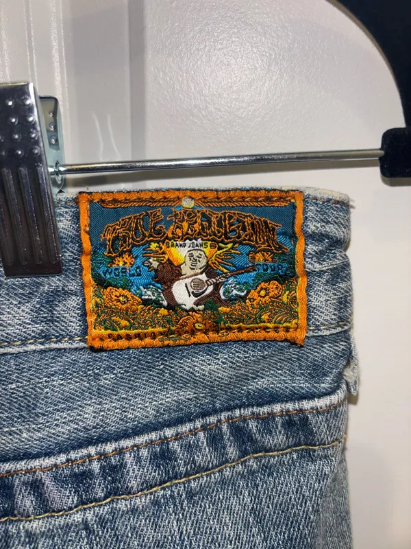 Women’s Y2K True Religion Jeans is size 27 - Image 3