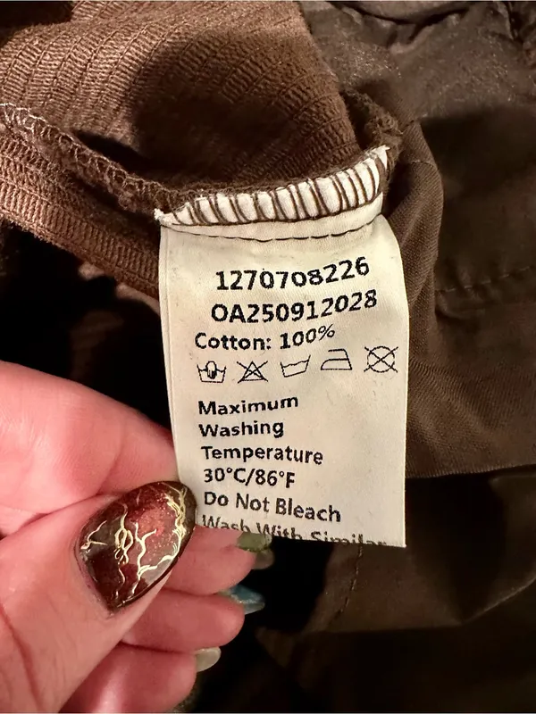 Commense Wide-Leg Corduroy Pants in Dark Brown - Image 6