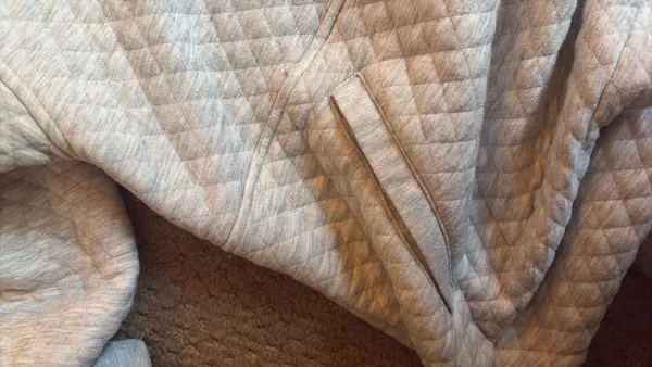 Marine Layer Quilted Pullover - Image 9
