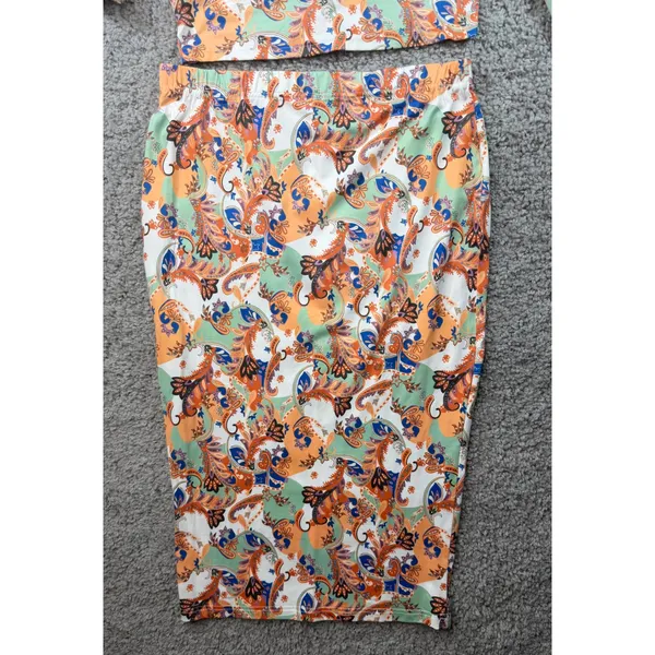 SHEIN Womens Paisley Print 2 Piece Set Mock Neck Crop Top and Midi Skirt Large - Image 2