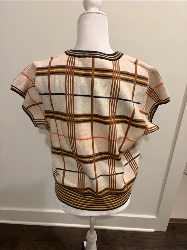 New With Tags THML Plaid Short Sleeve Sweater Sz M - Image 3