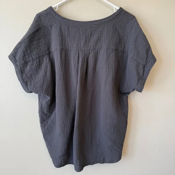 Faherty Women 100% Cotton Gauze Henley Top XL Grey Short Sleeve Casual Chic Boho - Image 8