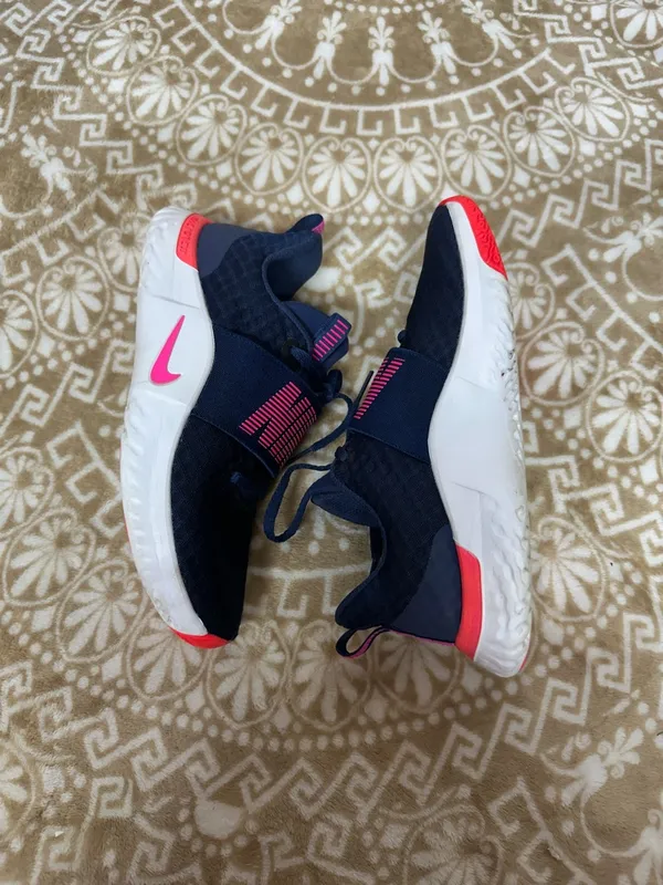 Nike Renew in season Tr9 training Navy and Pink Women's Athletic Sneakers - Image 2