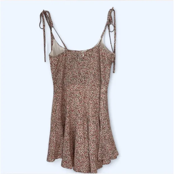 Princess Polly floral romper  - Image 4