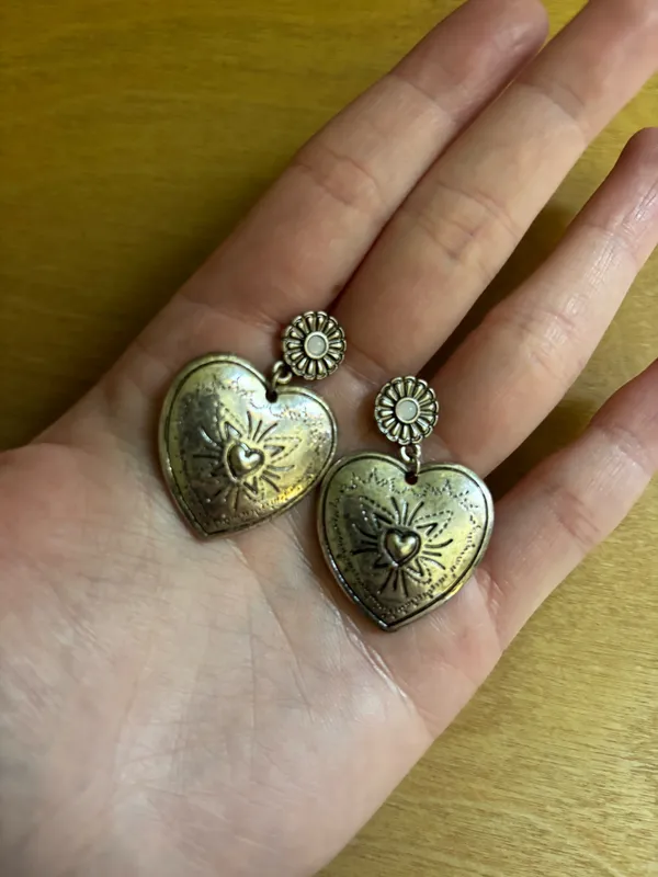 Shyanne Women’s Western Heart Statement Earrings - Image 2