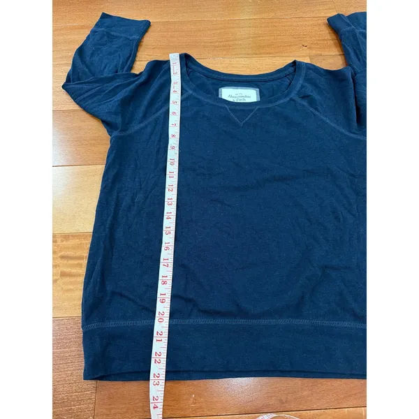 Abercrombie & Fitch Pullover Top Womens Navy Blue Raglan Sleeve L‎ - Image 7