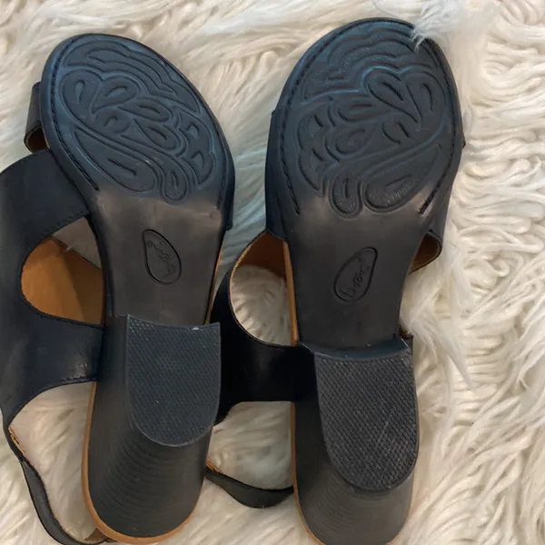 BOC Leather Women's Sandals size 10 see all photos for condition color black - Image 8