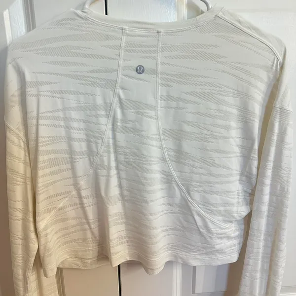 Lululemon Mesh Long Sleeve - Image 4