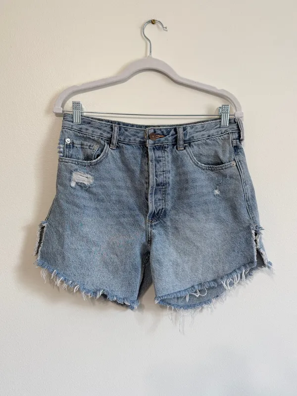 Free People Baggy Tomboy Shorts Size 26 - Image 2