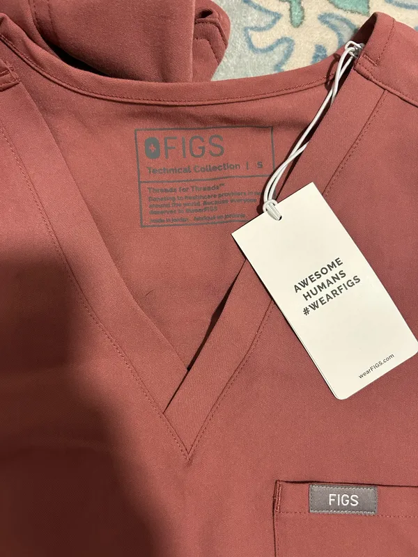 Pink FIGS Scrubs Set - Image 3