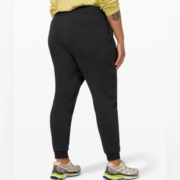 Lululemon Scuba Jogger - Image 2