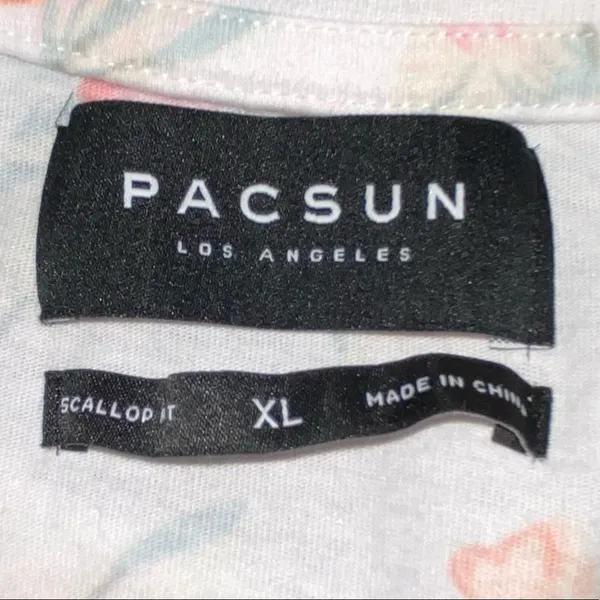 PacSun Floral Scallop Fit‎ T-Shirt XL Pastel Graphic Tee - Image 3