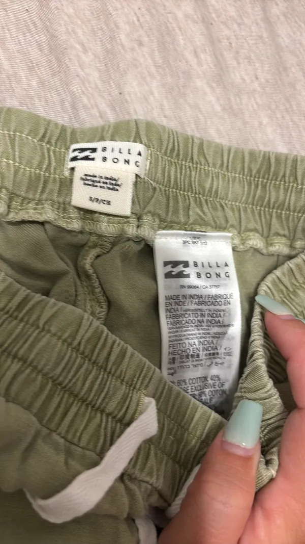 Billabong Shorts - Image 2